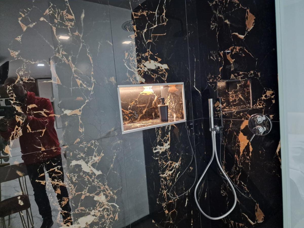 Megaride House Apartment เนเปิลส์ ภายนอก รูปภาพ